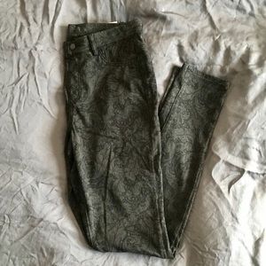 UNIQLO Patterned Jeggings